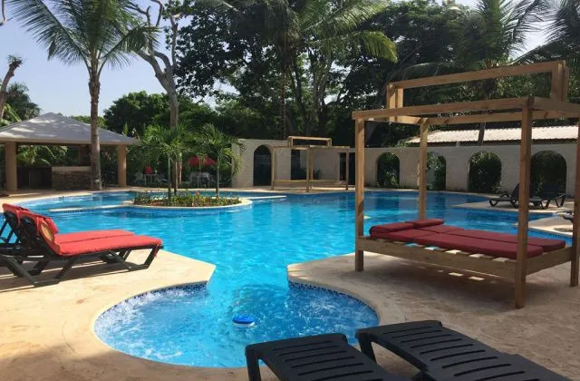 Hotel El Currican piscina